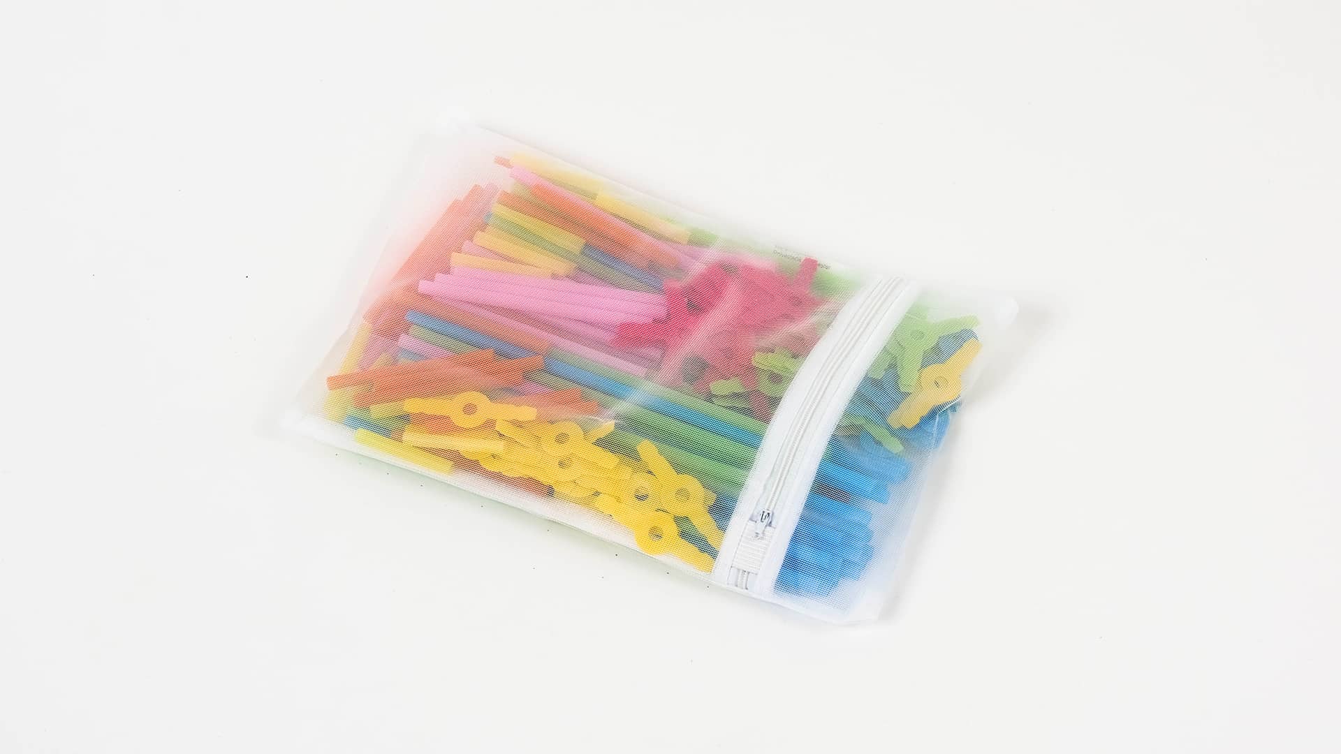 \[28] A method of cleaning connectors and straws is placed inside a mesh laundry bag for delicates.