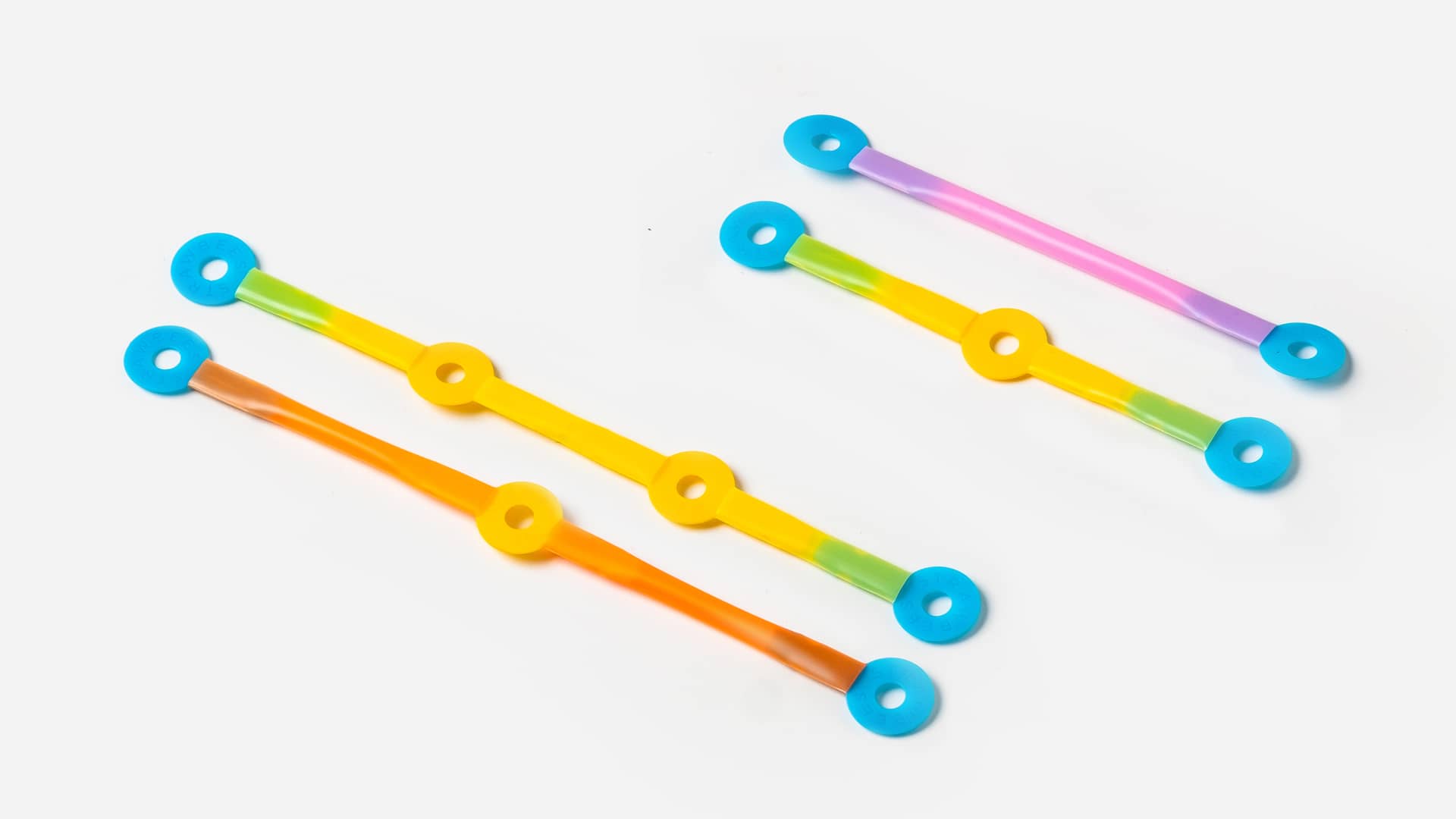 Beams are connectors inserted inside straws with the idea to retain that structure.